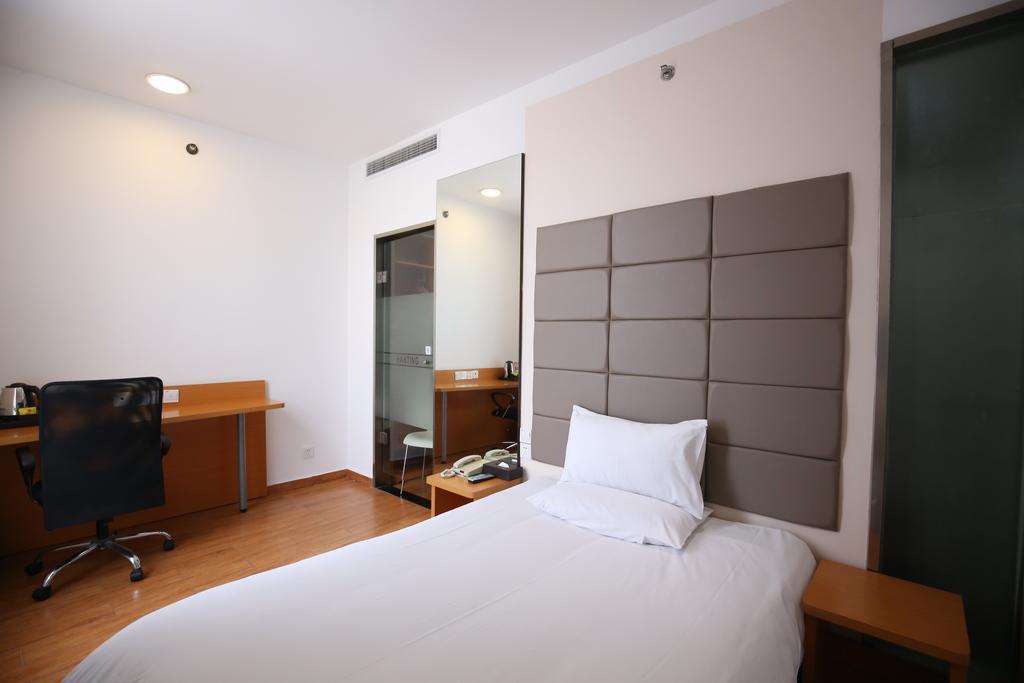 Ji Hotel Jing'An Temple Shanghai Exterior photo
